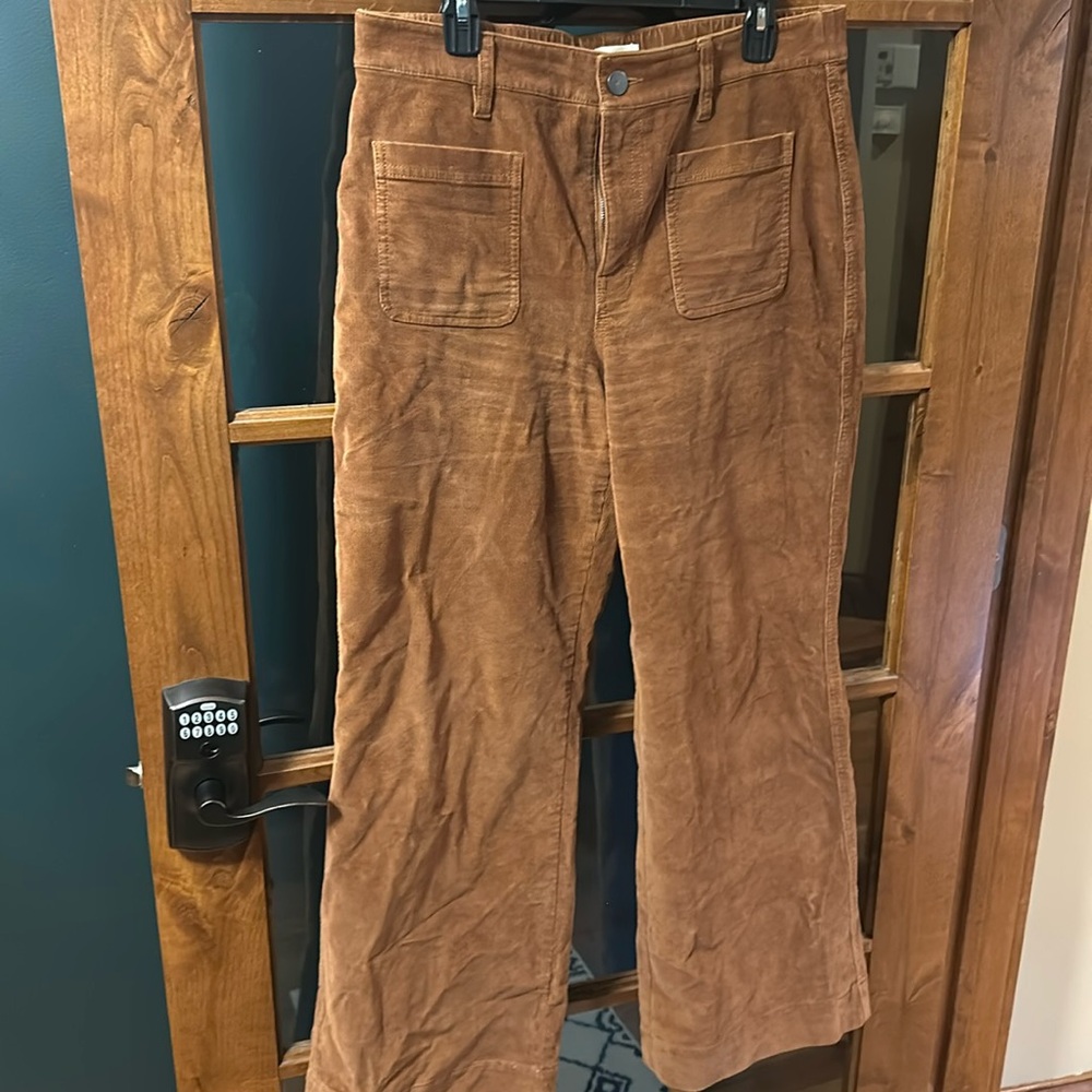 Corduroy wide leg pant in camel! Size L